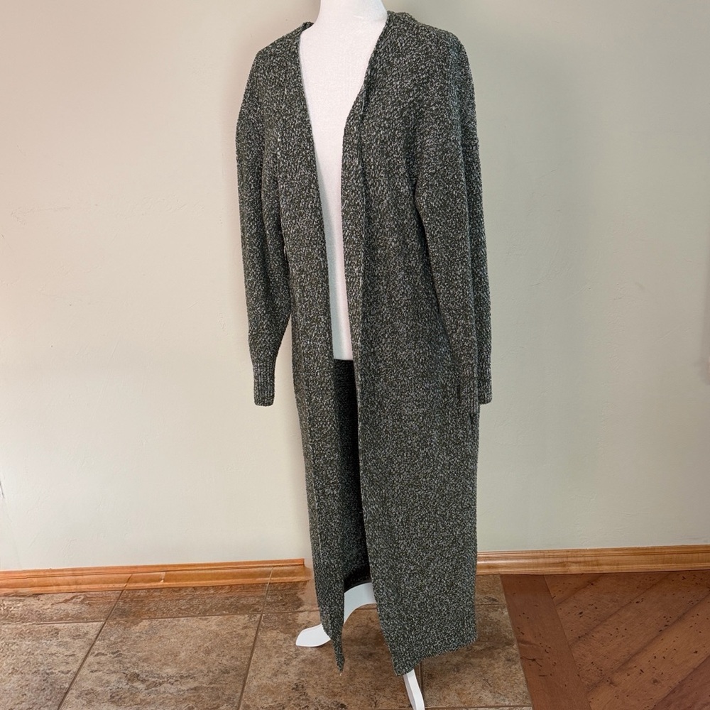 Women's Long Green & White Cardigan Open Front Sweater